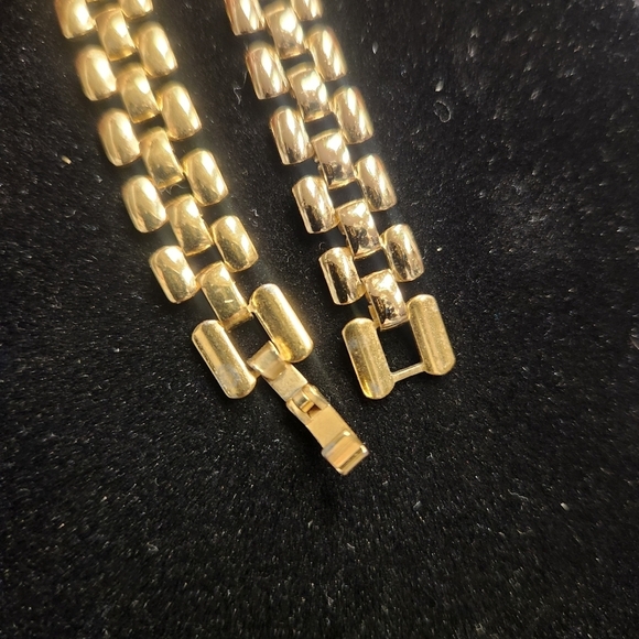 Vintage Gold Plated Tone Panther Link Choker Necklace. - Picture 8 of 11